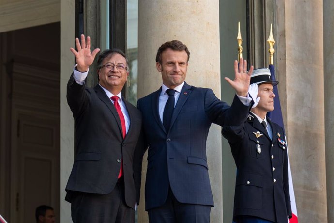El presidente colombiano, Gustavo Petro, y su homólogo francés, Emmanuel Macron