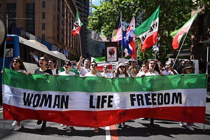 Protesters take part in a Woman, Life, Freedom rally for Iran women in Sydney, Saturday, November 5, 2022. (AAP Image/Steven Saphore) NO ARCHIVING