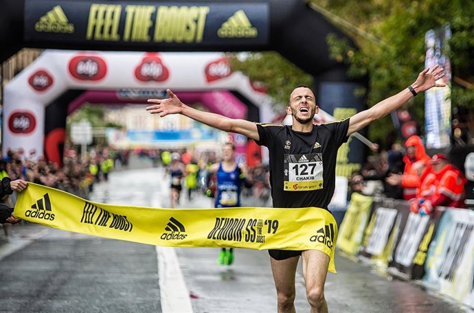 Archivo - Chakin  Lachgar, ganador de la Behobia-San Sebastián