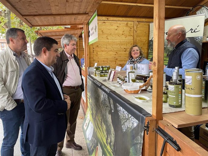 El presidente de la Diputación de Jaén, Francisco Reyes, en la Fiesta Anual del Primer Aceite de Jaén en Alcalá de Henares (Mdrid)