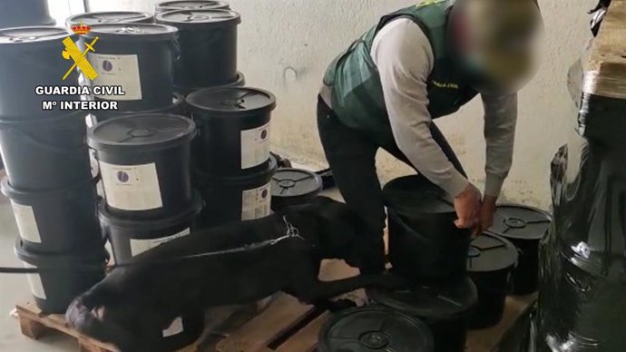 Operación Cesko de la Guardia Civil en un polígono industrial de Cijuelo