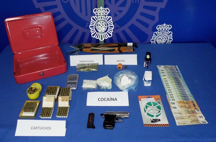 La Policía Nacional de Salamanca detiene a un varón por un delito contra la salud pública en la 'Operación Brujo'