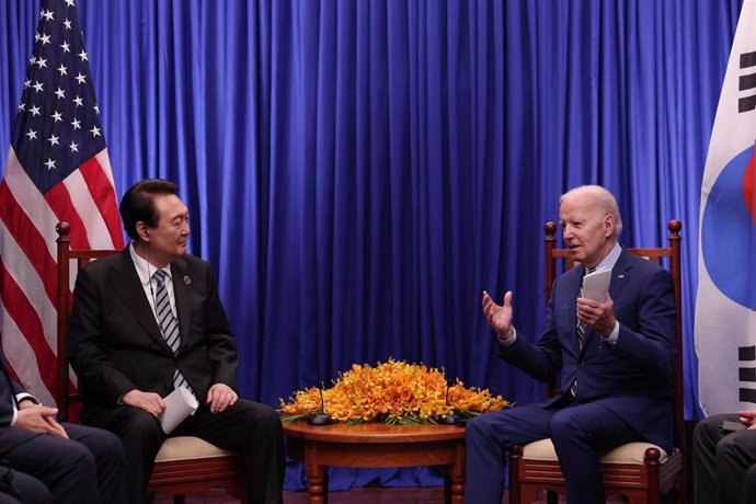 Los presidentes de Corea del Sur, Yoon Suk Yeol, y de Estados Unidos, Joe Biden
