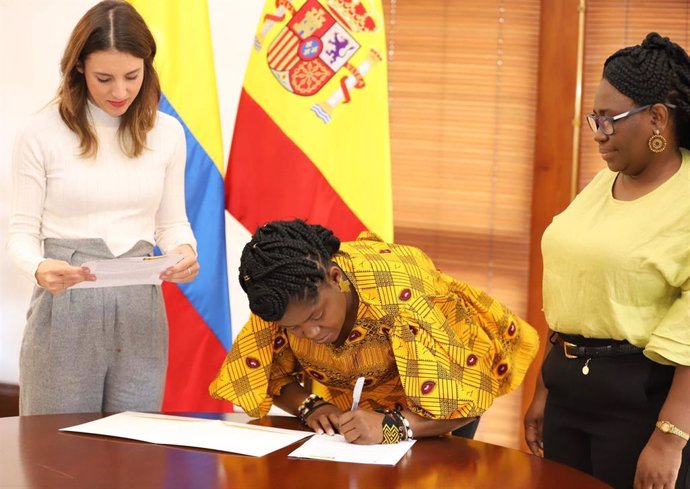 La ministra de Igualdad, Irene Montero, y la vicepresidenta de Colombia, Francia Márquez
