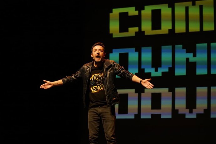 El artista jienense David Navarro