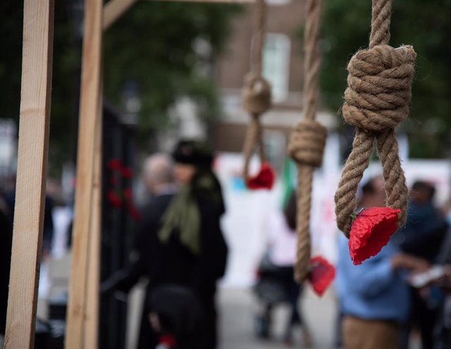 Protesta en Londres, Reino Unido, contra las ejecuciones en Irán