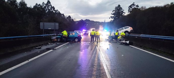 Accidente no viaduto de Mariñán da AP-9 en Bergondo (A Coruña)