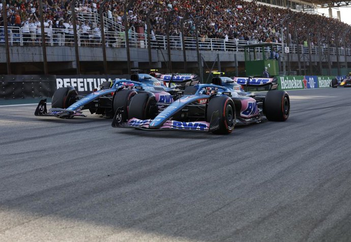 Fernando Alonso y Esteban Ocon