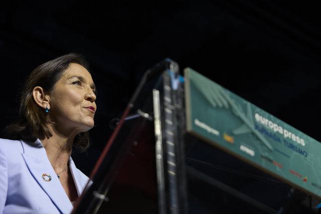 La ministra de Industria, Comercio y Turismo, Reyes Maroto, interviene en la I Jornada de Turismo de Europa Press, a 14 de noviembre de 2022, en Madrid (España).