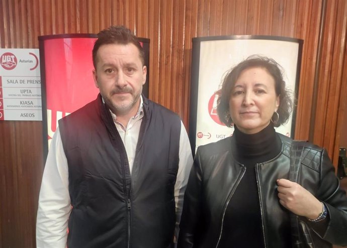 Javier Fernández Lanero y Carmen Escandón, secretario general y secretaria de Igualdad de UGT Asturias