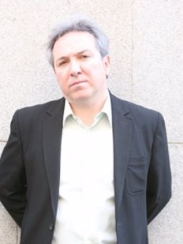Alberto Ruiz de Samaniego, escritor, comisario y crítico cultural