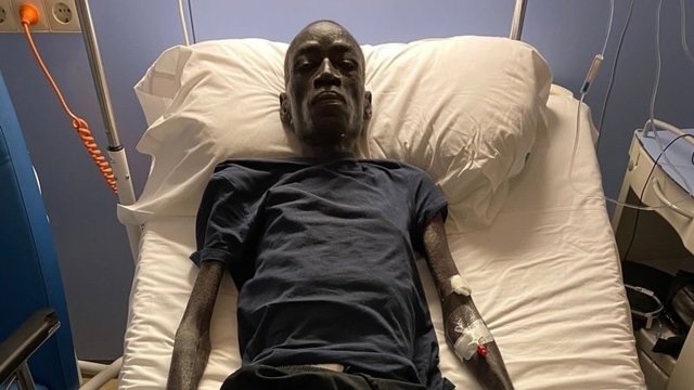 Ablaye, enfermo terminal ingresado en el Hospital Costa del Sol de Málaga, para cuyo hijo piden un visado urgente de viaje y que así puedan despedirse en persona