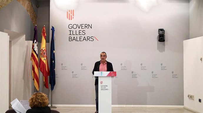 El vicepresidente del Govern y conseller de Transición Energética, Sectores Productivos y Memoria Democrática, Juan Pedro Yllanes.