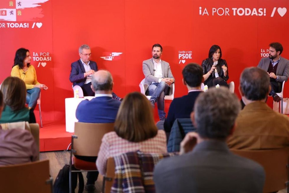 Tudanca e Izquierdo intervienen en el encuentro preparatorio de las municipales de 2023