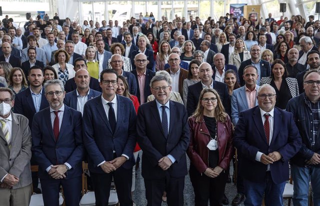 Cumbre Municipal 'Alianza Valenciana Contra La Inflación'.