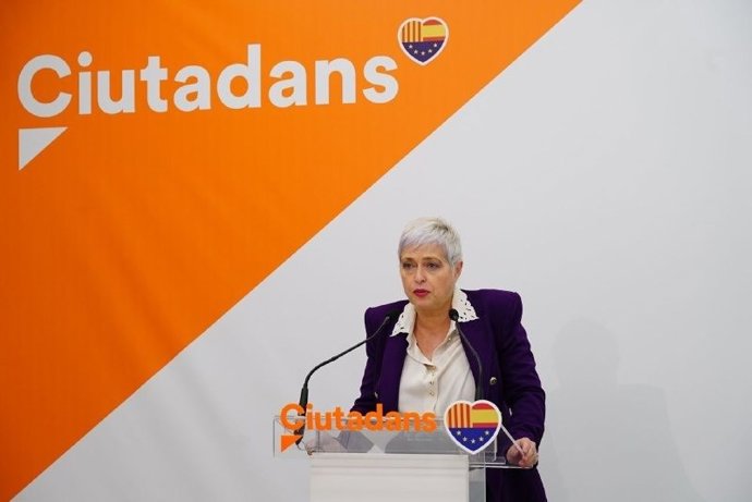 La portavoz de Cs, Anna Grau, en rueda de prensa en la sede del partido.