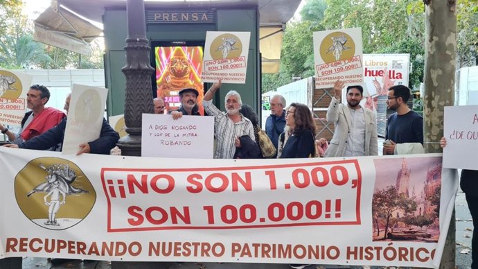 Ismael Sánchez en una concentración contra las inmatriculaciones