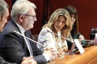 Díaz pide a la CEOE que vuelva a la mesa de diálogo porque "hay que subir los salarios sustancialmente"