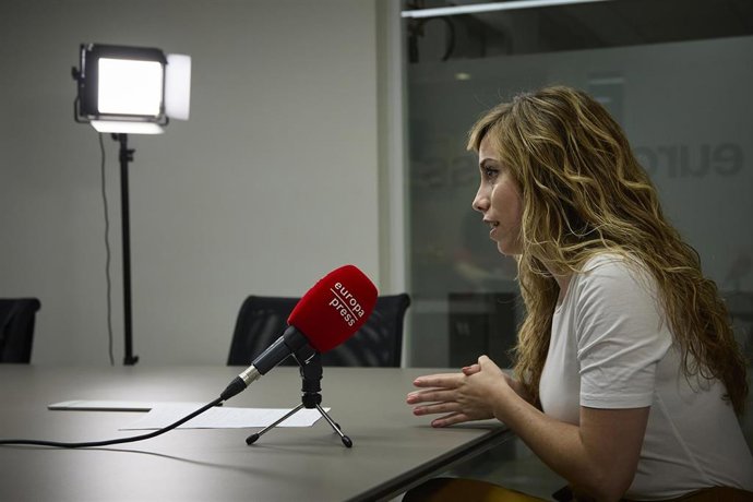 Archivo - La coportavoz, secretaria de Acción Institucional y directora del Injuve, María Teresa Pérez, durante una entrevista para Europa Press, en la sede de la agencia, a 3 de agosto de 2022, en Madrid (España).