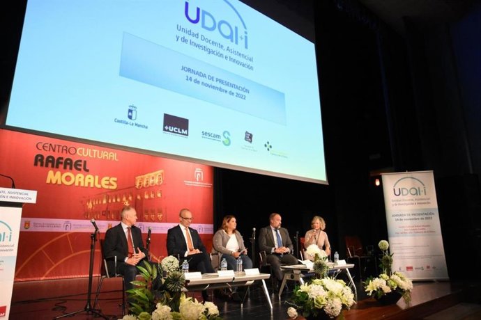 El Gobierno regional y la UCLM presentan en Talavera de la Reina la Unidad Docente, Asistencial e Investigadora.