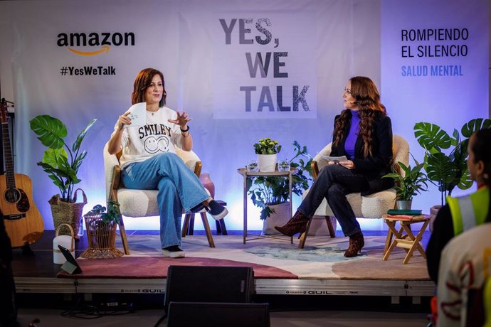 Iniciativa 'Yes We Talk' con la cantante y compositora Mai Meneses y Pilar Lacasa