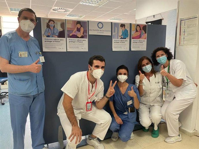 Especialistas Del Servicio De Endocrinología Y Nutrición Del Complejo Hospitalario Universitario Virgen De La Victoria