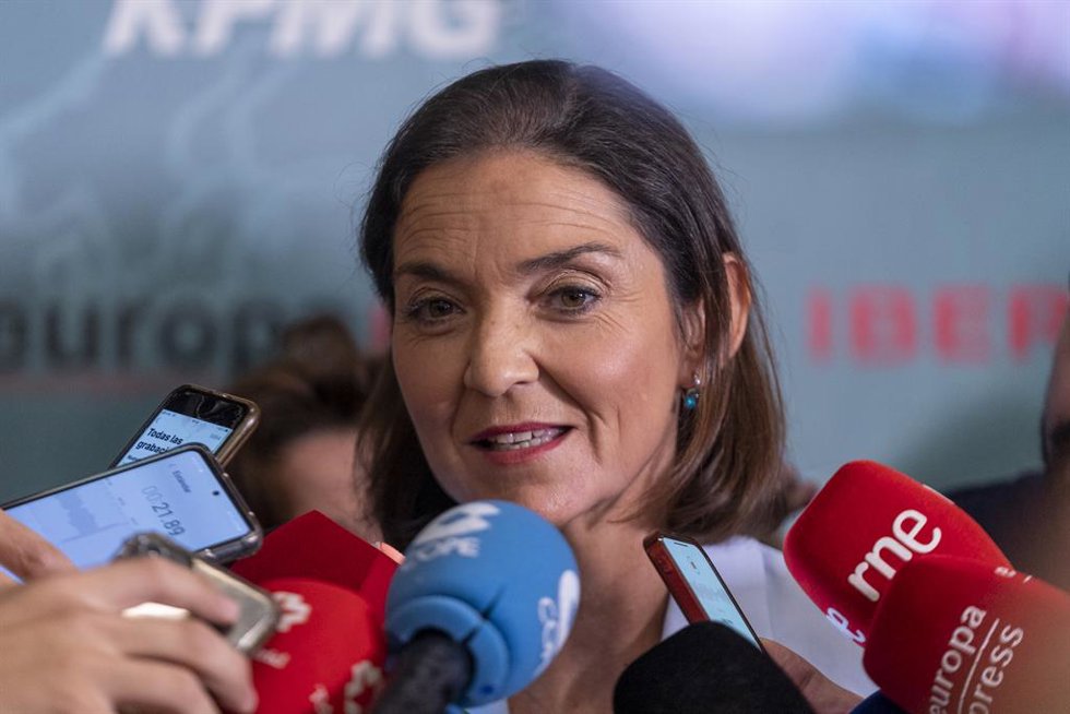 La ministra de Industria, Comercio y Turismo, Reyes Maroto, ofrecen declaraciones a los medios durante la I Jornada de Turismo de Europa Press