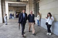 Griñán y Chaves recogen la notificación de su condena de inhabilitación por los ERE un día antes del plazo fijado