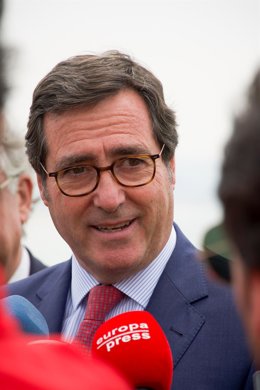 Archivo - El presidente de la Confederación Española de Organizaciones Empresariales (CEOE), Antonio Garamendi, en una imagen de archivo