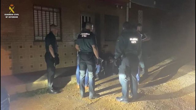Actuación de la Guardia Civil en Requena