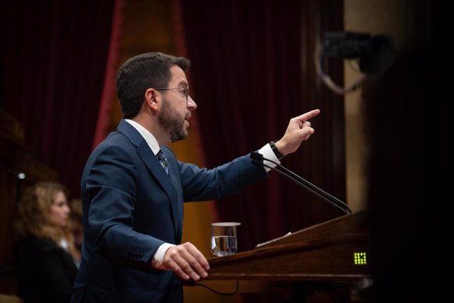El presidente de la Generalitat, Pere Aragonès, en una comparecencia en el Parlament. ARCHIVO.