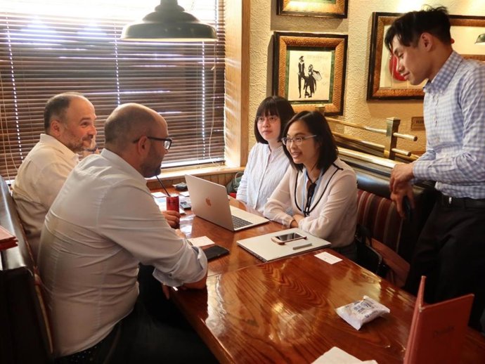El director general de Energía y Cambio Climático del Govern, Pep Malagrava, durante su reunión con medios de Taiwán.