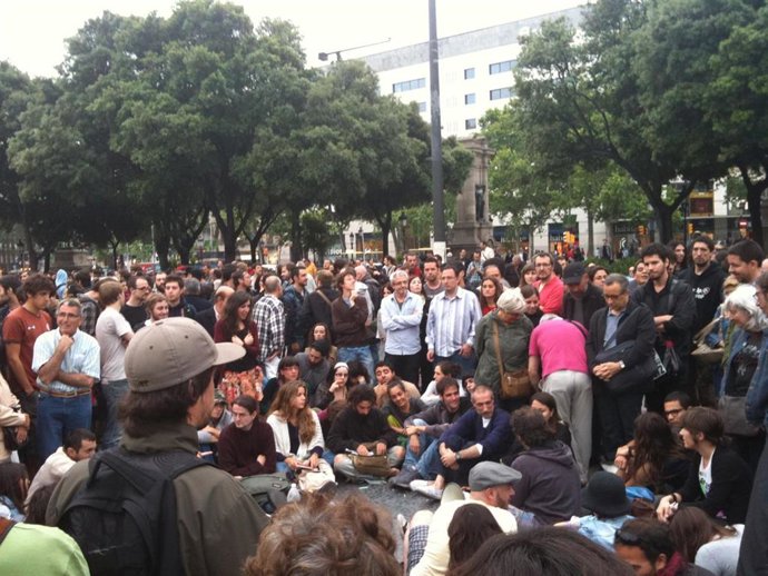 Archivo - El movimiento 15M en la plaza Catalunya de Barcelona