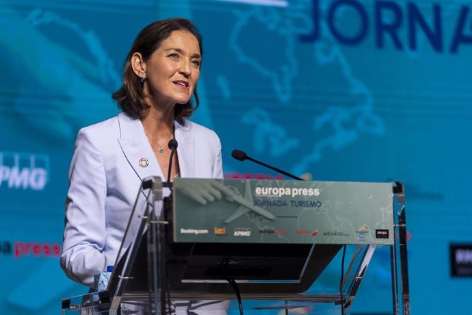 La ministra de Industria, Comercio y Turismo, Reyes Maroto, interviene en la I Jornada de Turismo de Europa Press, a 14 de noviembre de 2022, en Madrid (España). El mismo día en el que se celebra la I Jornada de Turismo de Europa Press, la ministra de I