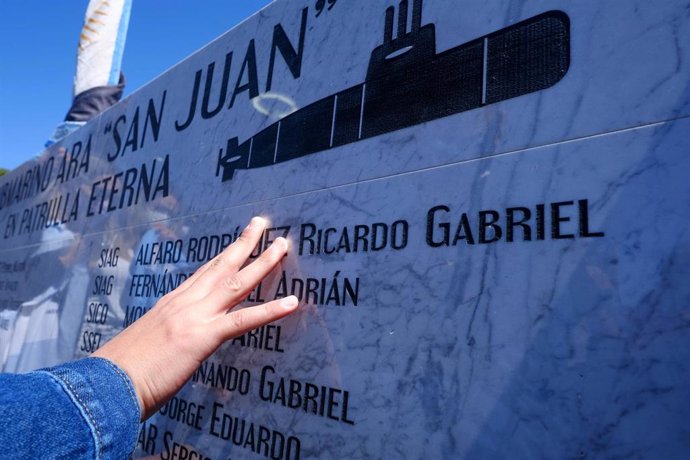 Archivo - Memorial en la Base Naval Mar del Plata en recuerdo a los fallecidos del 'ARA San Juan'