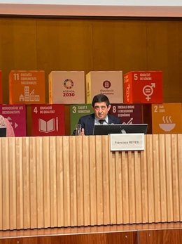 Intervención de Reyes en la mesa redonda