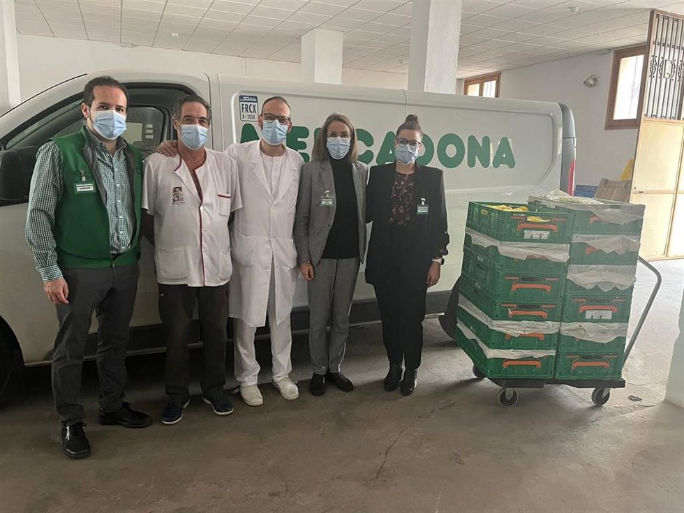 Donación de Mercadona a la Residencia San Vicente de Paúl en San Clemente
