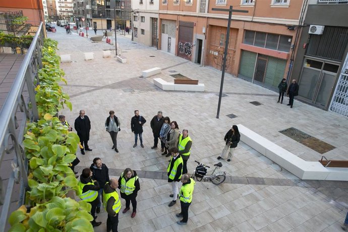 Visita a la calle Manuel de Falla.