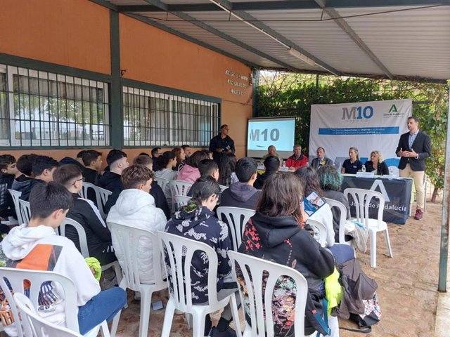 Encuentro con la tiradora Fátima Gálvez.