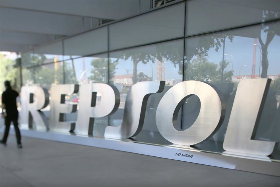 Archivo - La sede nacional de Repsol