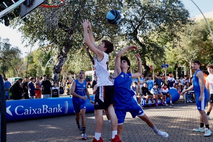 Plaza 3X3 Caixabank