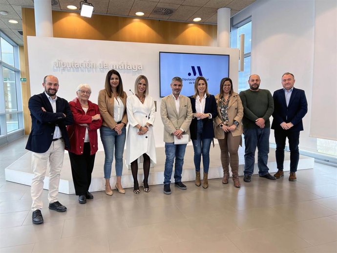 Este Año, Que El PP Ya Tiene Amarrado Al Señor Cassá Y No Teme Ninguna Traición, Ni Siquiera Nos Han Llamado, Ha Lamentado José Bernal.