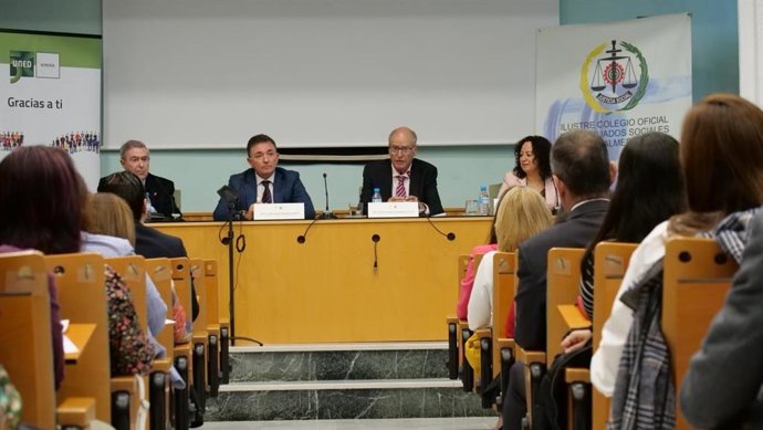 Jornadas para clarificar los efectos de la reforma laboral en el mercado de trabajo en la UNED en Almería