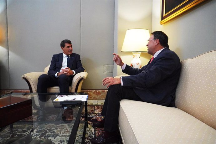 Reunión del delegado estatal de la ZF con el delegado del Gobierno en Andalucía.