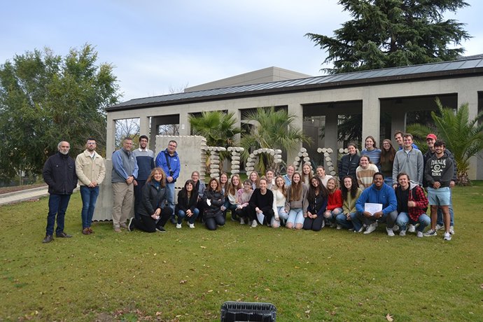 Foto de familia de los alumnos participantes en el curso.