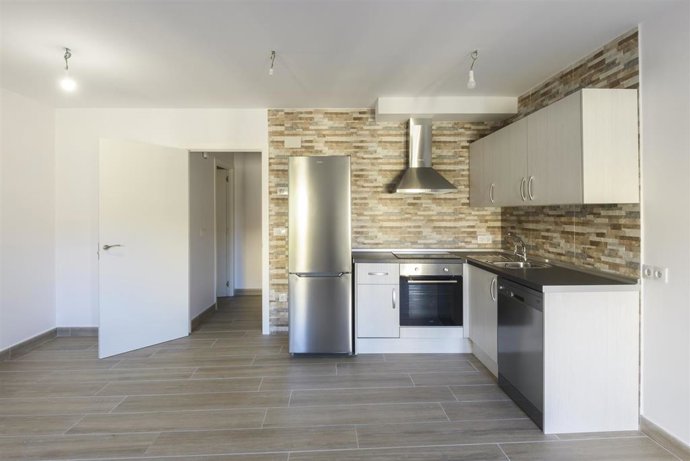 Archivo - Una de las viviendas rehabilitadas en Biniés