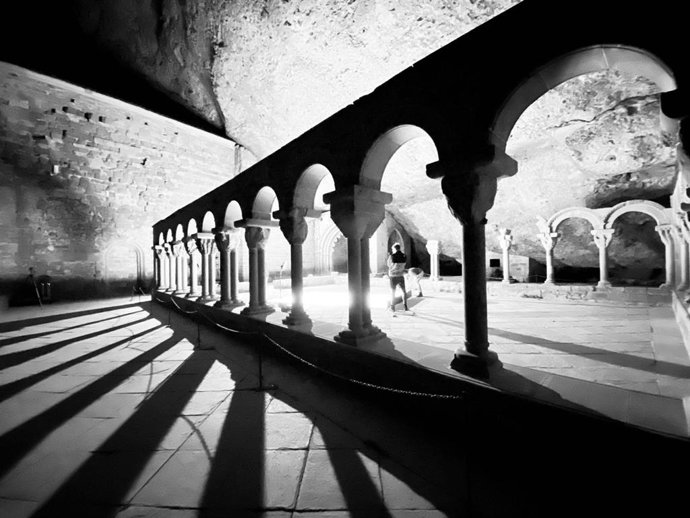 La muestra "Fronteras Nómadas" ofrece una visión de ambos lados del Pirineo en varias disciplinas artísticas