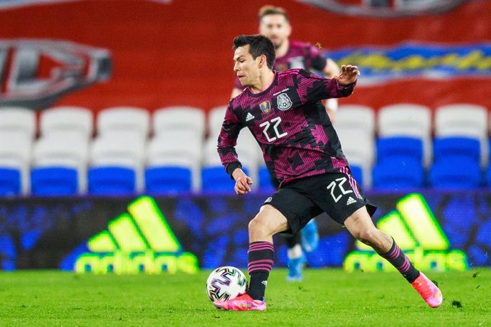 Archivo - Mexico forward Hirving Lozano during the international friendly football match between Wales and Mexico on March 27, 2021 at the Cardiff City Stadium in Cardiff, Wales - Photo Gruffydd Thomas / ProSportsImages / DPPI