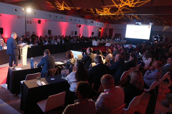 Más de 230 profesionales de 14 países se dan cita en la capital para analizar la digitalización, sostenibilidad y retos del sector.
