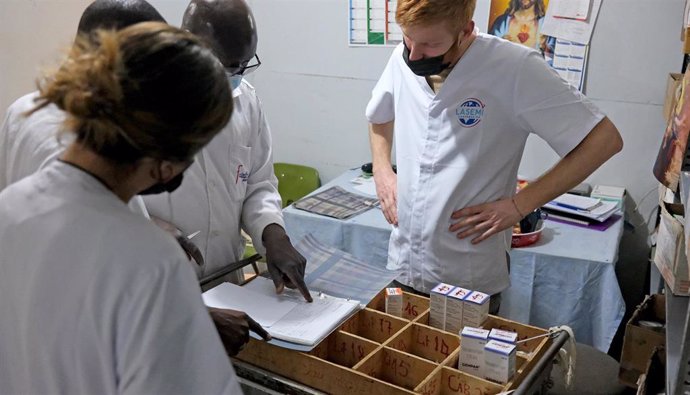 Archivo - El Hospital San Juan de Dios de This continúa con el proyecto 'Construyendo juntos una farmacia en Senegal'